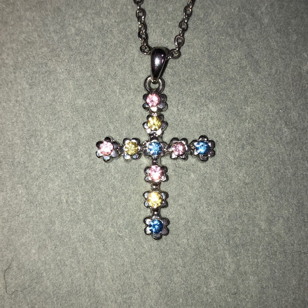 Cross necklace - Picture 2 of 3